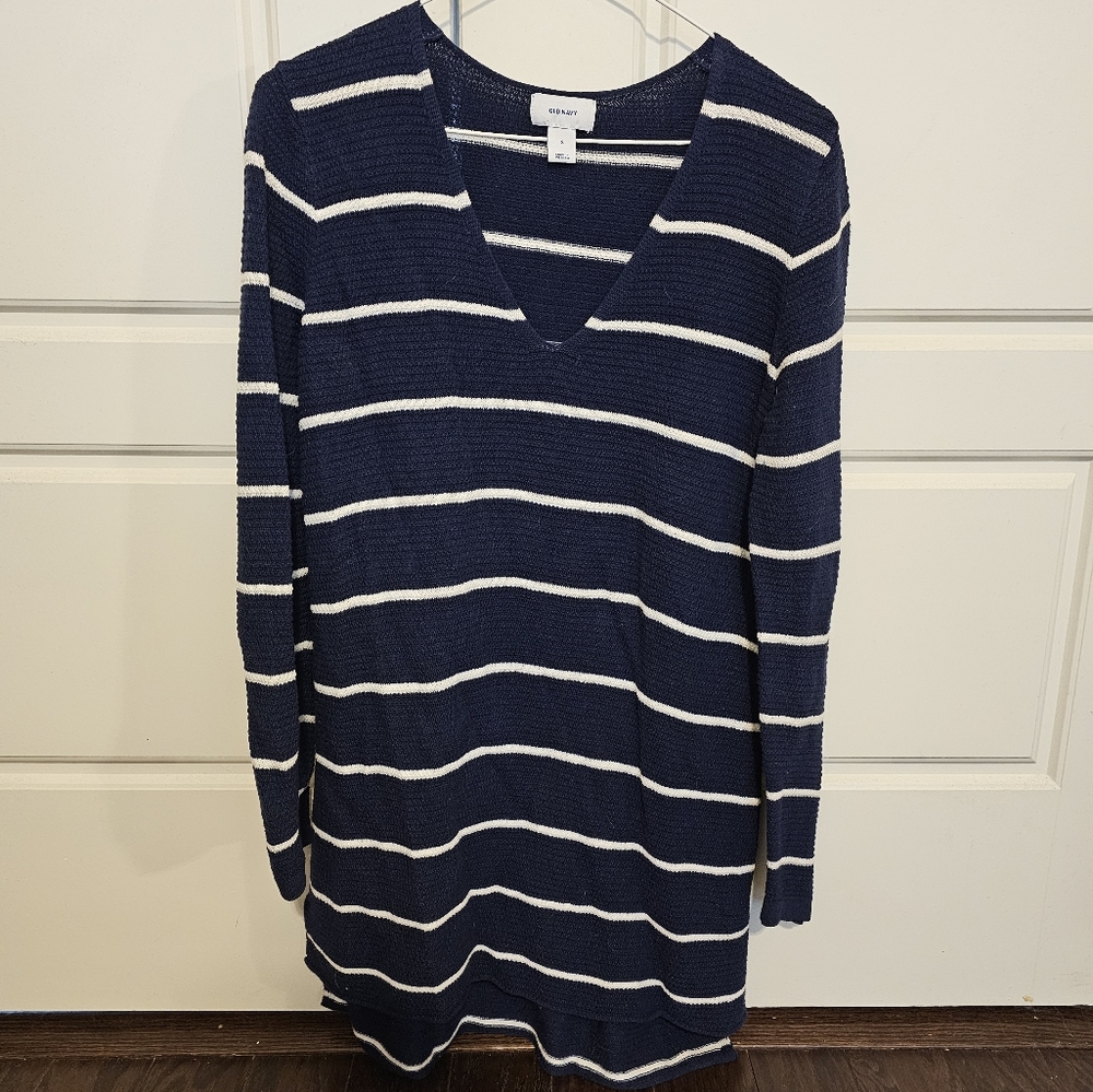 Old navy striped tunic sweater. Size small